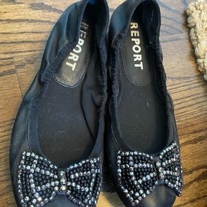Report black flats